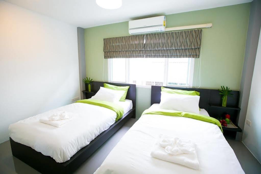 White Monkey Guesthouse Phetchaburi Dış mekan fotoğraf