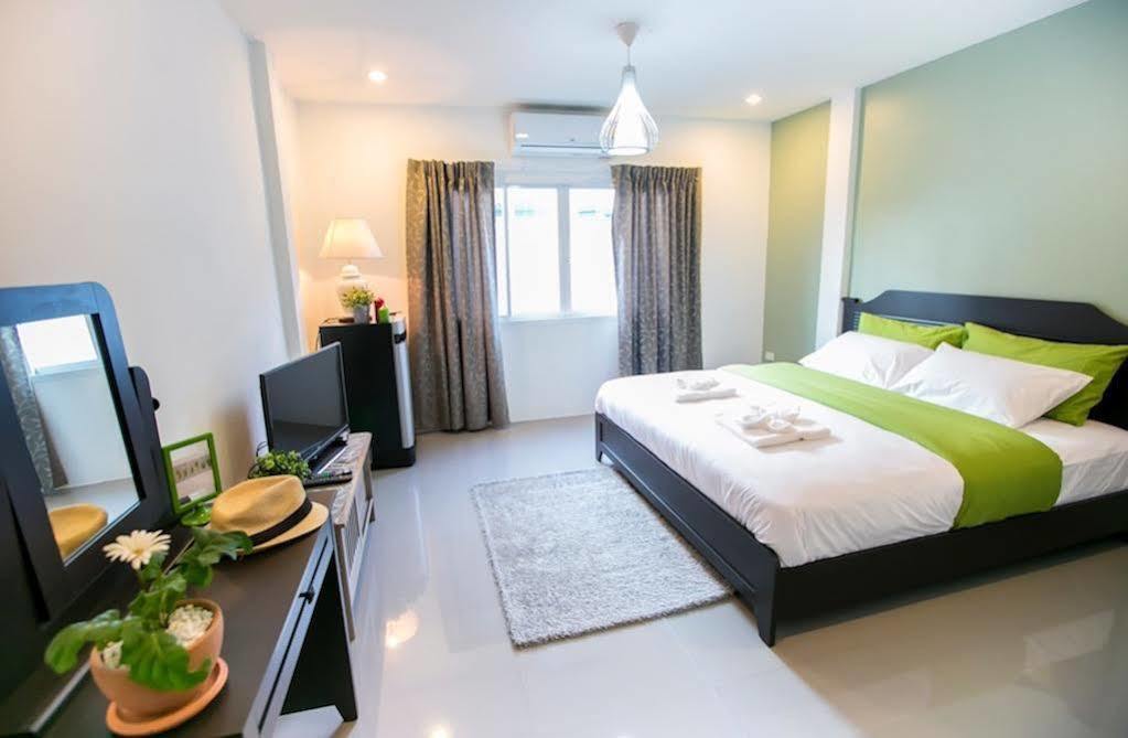 White Monkey Guesthouse Phetchaburi Dış mekan fotoğraf